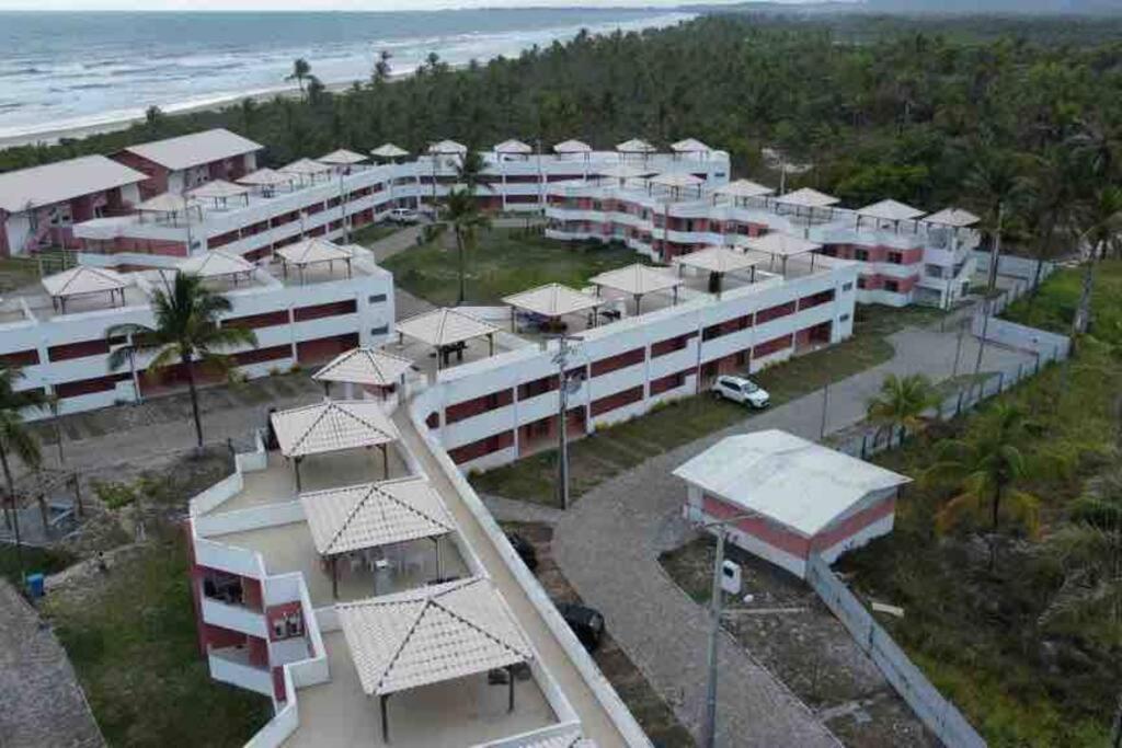 Condomi. Praia Da Perola -Beira Mar-Ilheus/Itacare Eksteriør billede